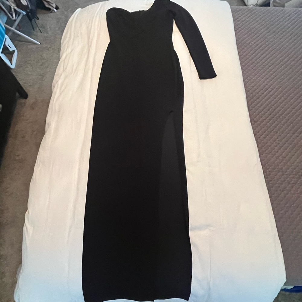 One sleeve black dress
